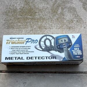 Bounty Hunter Tracker Pro Metal Detector – Brand New in Box